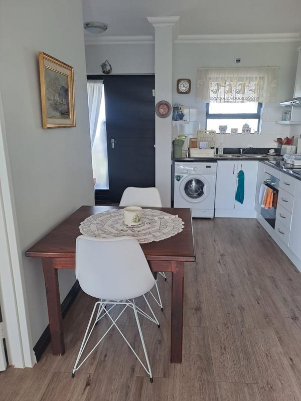 To Let 1 Bedroom Property for Rent in Buhrein Western Cape